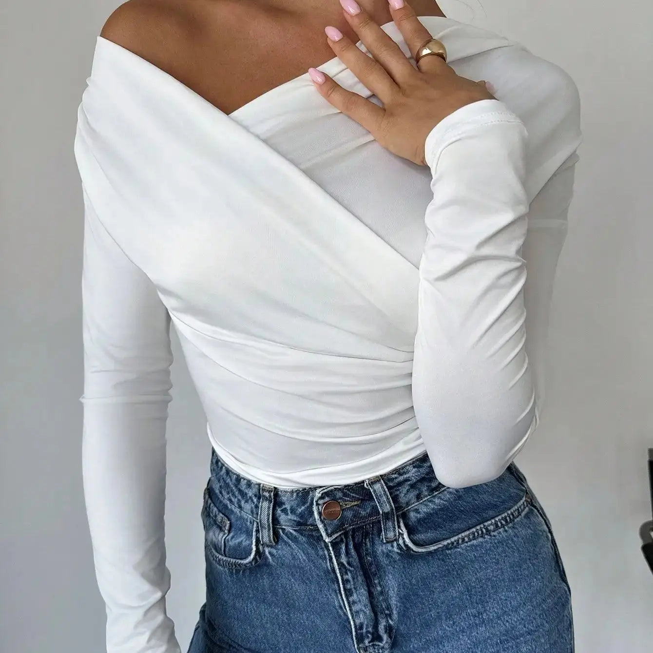 A line shoulder long sleeve top for women new autumn slim temperament short off-the-shoulder knitted T-shirt
