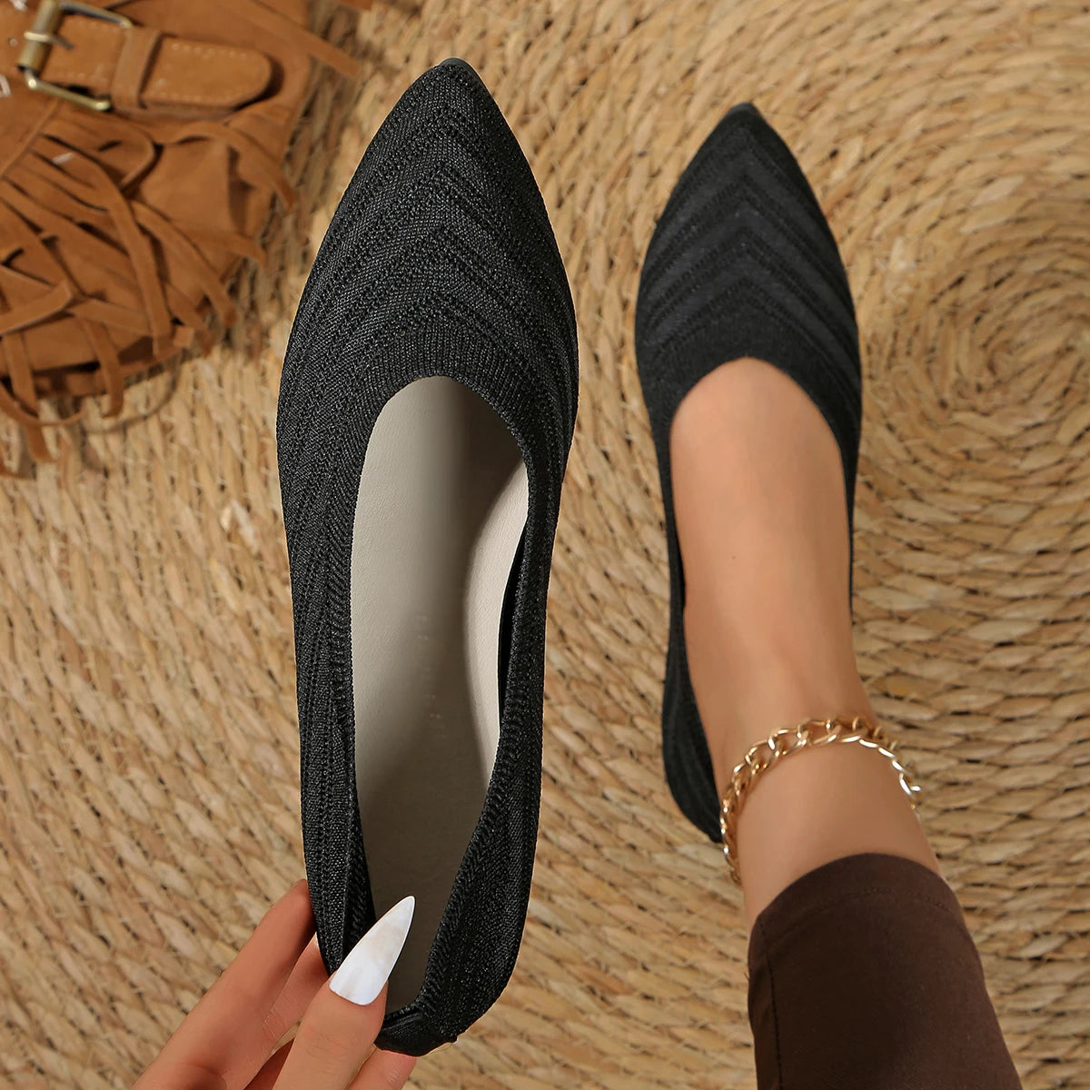 Women's Pointed Toe Flat Shoes Solid Color Knitted Slip on Shoes Casual Breathable Ballet Flats Women Flat Shoes Loafers Women