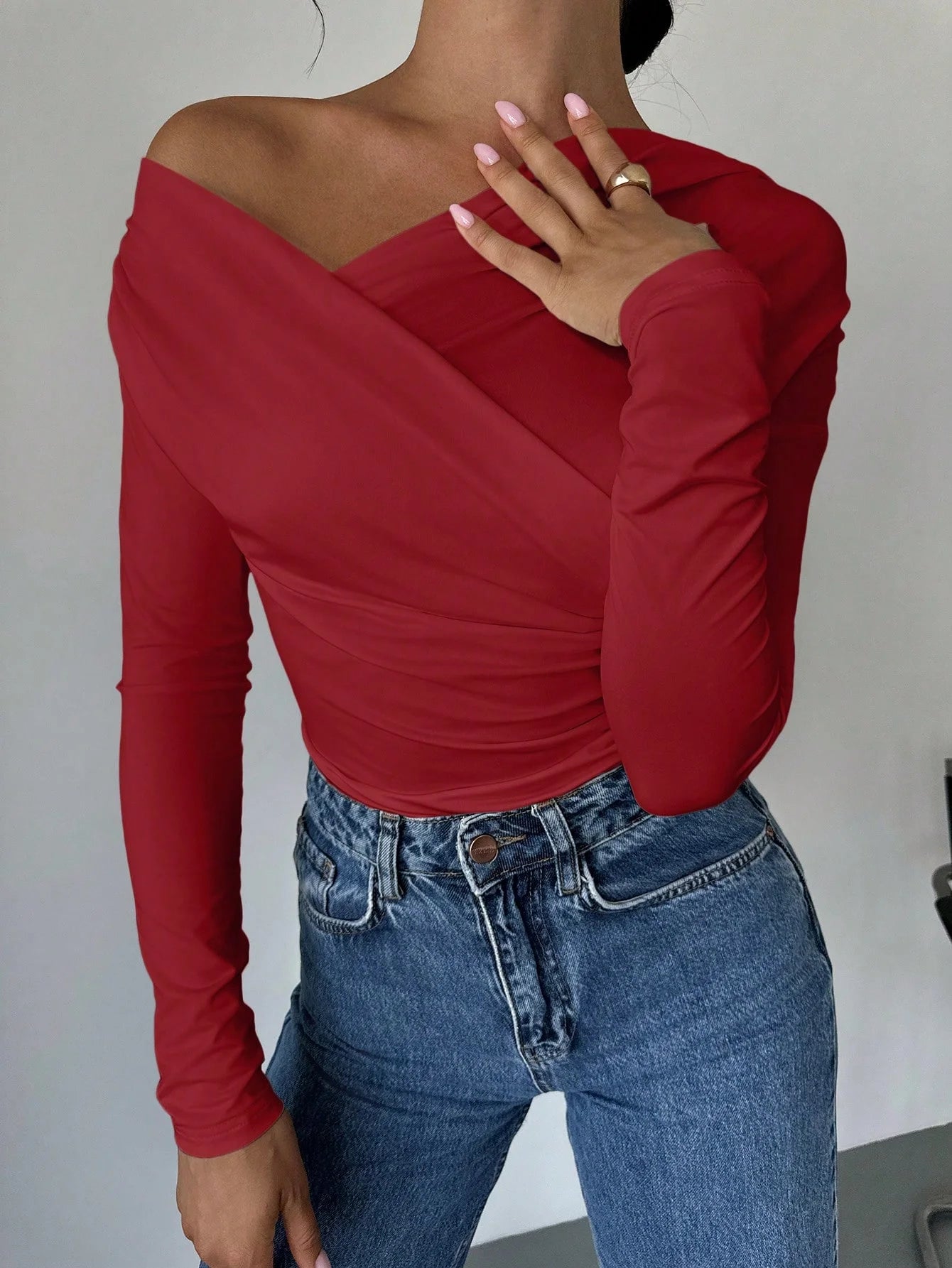A line shoulder long sleeve top for women new autumn slim temperament short off-the-shoulder knitted T-shirt