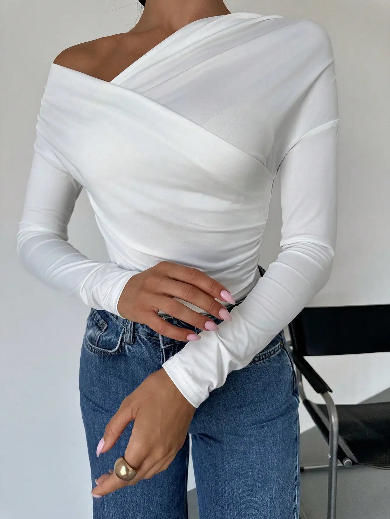 A line shoulder long sleeve top for women new autumn slim temperament short off-the-shoulder knitted T-shirt